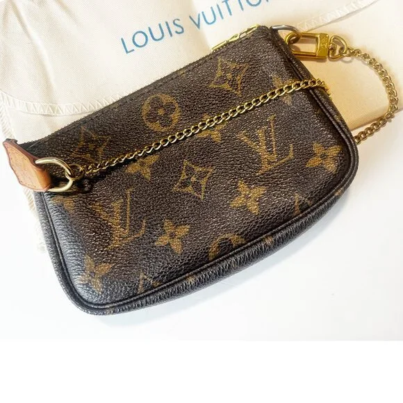 Vintage, Rare Louis Vuitton Monogram Mini Pochette Accessoires, Wristlet - Picture 2 of 8